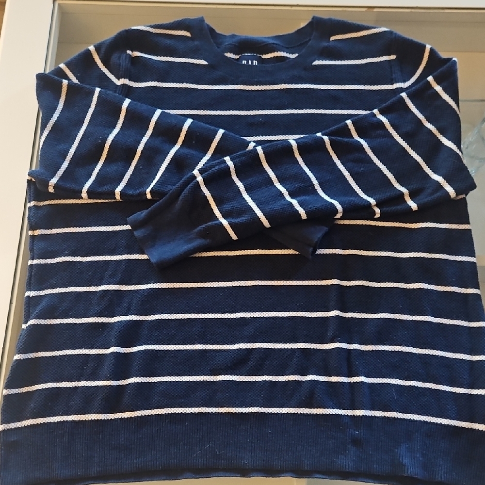GAP Men's Blue and White Striped Crewneck Sweater